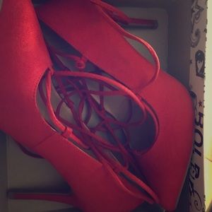 Women’s red heels